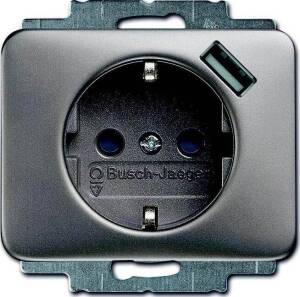 Busch-Jaeger Schuko/USB-Steckdose platin 20 EUCBUSB-20